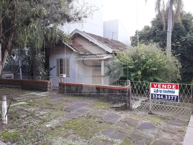 Terreno em Porto Alegre, no bairro Chácara das Pedras, à venda.