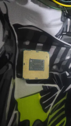 Cooler + Intel(R) Pentium(R) Gold G5400 CPU @ 3.70GHz 3.70 GHz