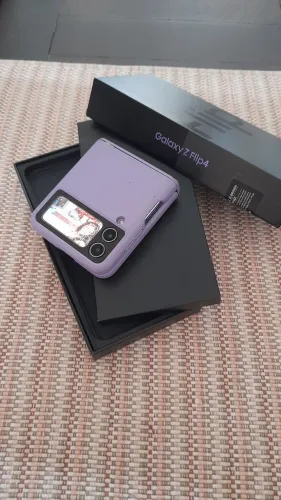Sansung Z flip 4importado da Alemanha.lilas e capinha de proteção 