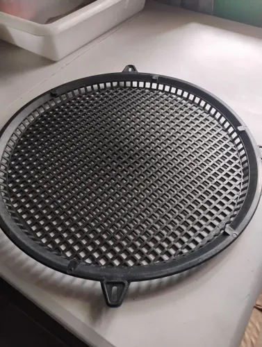 Tela de proteção para alto falantes
