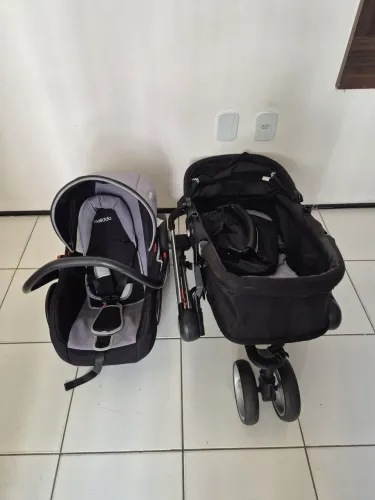 Carrinho de bebê Kiddo (bebê conforto e carrinho)