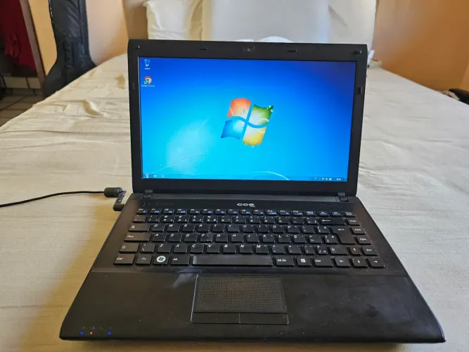 Notebook CCE Win 4GB RAM - Funcionando Direto na Tomada (Barato para Desapegar)