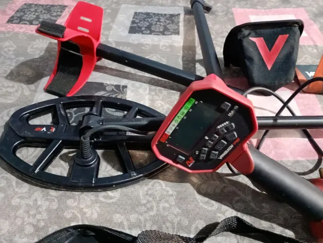 Detector de Metais Vanquish 440