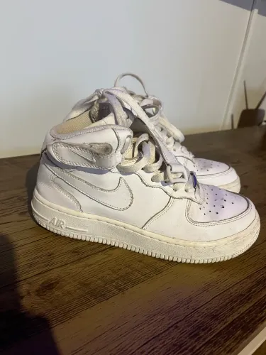 Tênis Nike mid air force