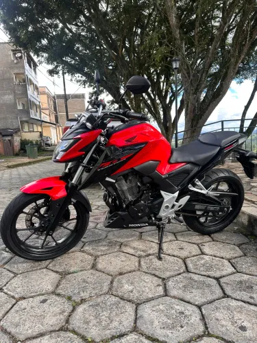 Vendo Cb300F 2024