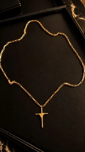 Corrente de ouro com pingente