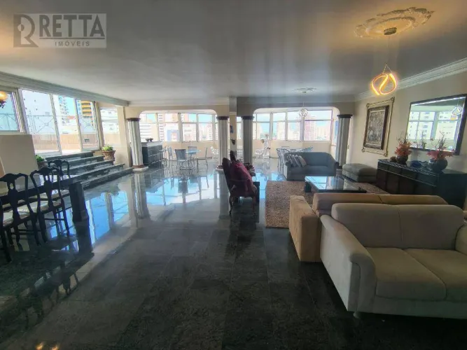 Apartamento cobertura plana com piscina privativa, 4 suítes, 5 banheiros, 3 vagas de garag
