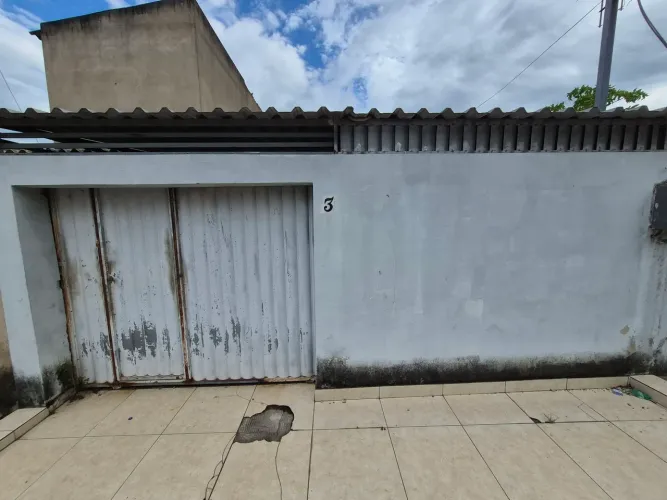 Vendo casa em Travessão de Campos no KM 14 do lado da BR