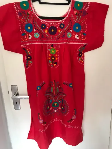 Vestido mexicano bordado P