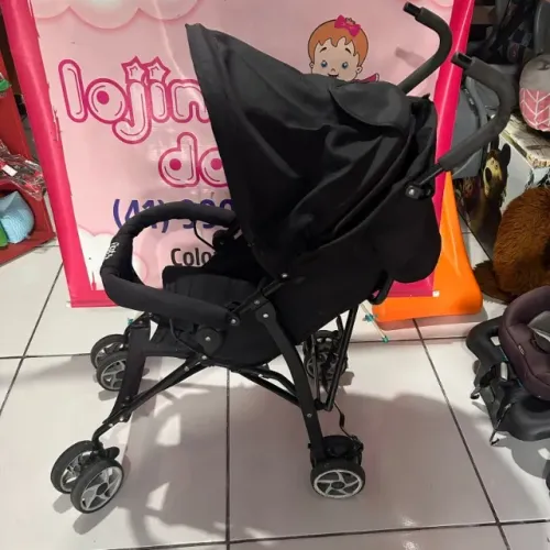 Carrinho de passeio ate 10kg preto, dobravel modelo guarda chuva