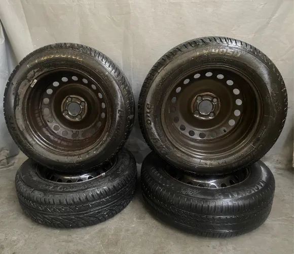Jogo de Rodas Renault 185/65 R15