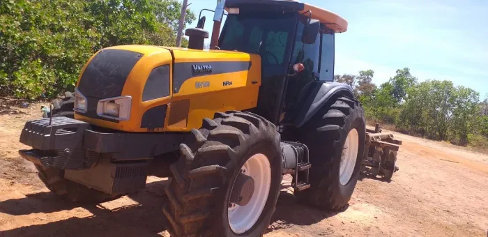 Trator Valtra / Modelo BH 180