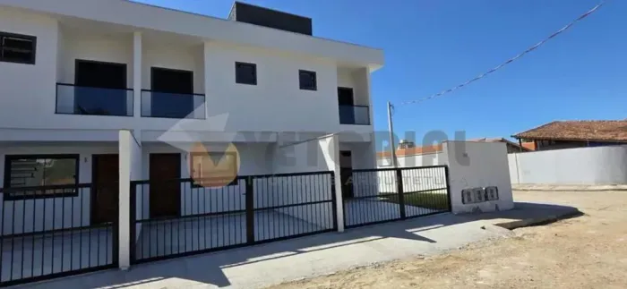Sobrado para venda com 69 metros quadrados com 2 quartos em Massaguaçu - Caraguatatuba - S
