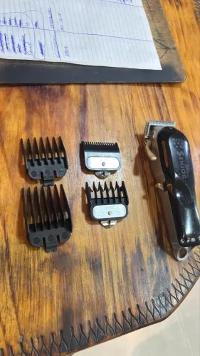 Máquina de cortar cabelo Wahl Sênior Cordless bivolt 