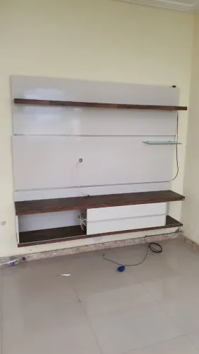 Venho painel Rack TV semi novo e armário de cozinha balcão com 2 gavetas
