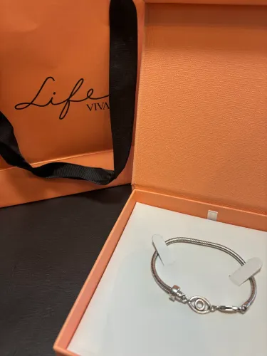 Pulseira original da vivara com fecho de olho