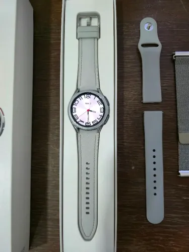 Samsung Galaxy Watch6 Classic Lte 43 mm - prata
