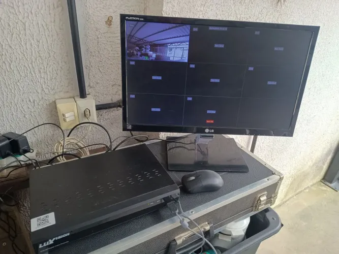 Vendo DVR Luxvision Lvdvr9808 Stand Alone Híbrido AHD-H Tecnologia ECD 8 Canais. Leia.