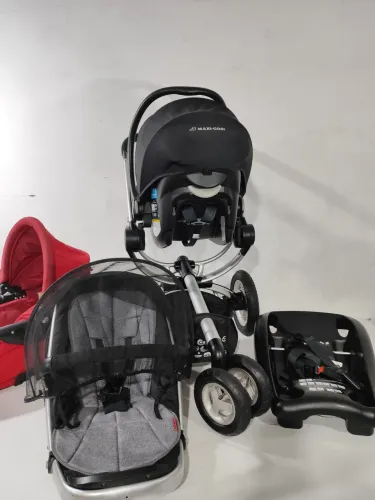 Travel System Completo: Carrinho Quinny + Bebê Conforto Maxi-Cosi com Base + Moisés