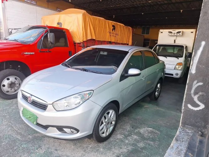 Fiat Grand Siena Essence Dual. 1.6 Flex 16V 2015