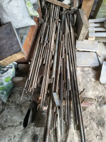 Vende-se ferro