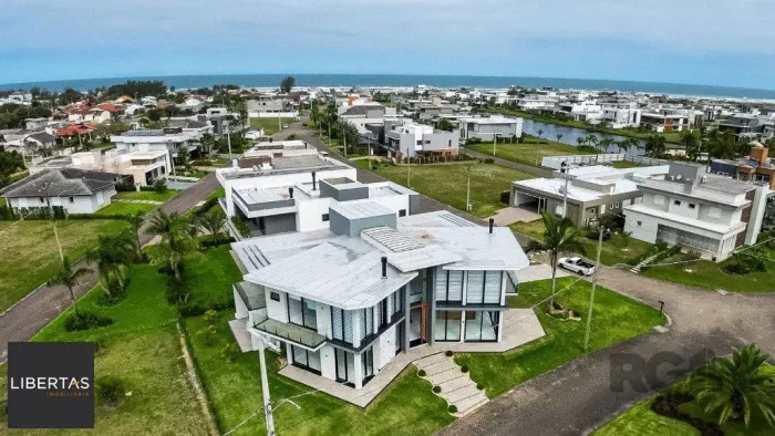 Mansão no Ocean Side para Comprar com 562,80m²