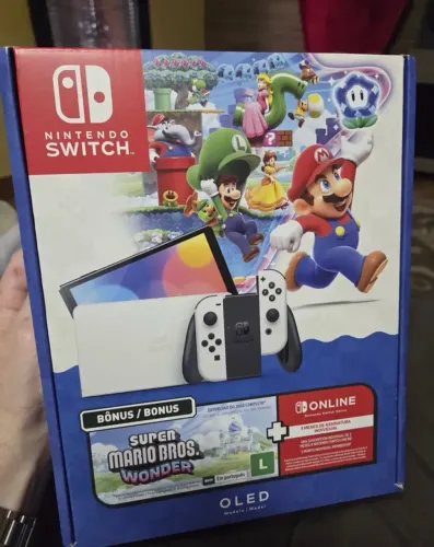 Nintendo switch oled na caixa