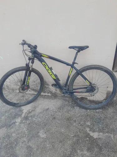 Bicicleta OGGI Shimano Aro