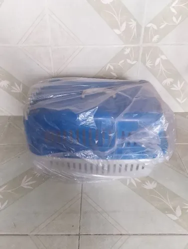 Transporte para gatos ou cachorros de pequeno porte.