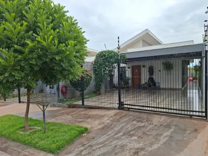 Venda - Casa 3 quartos - energia solar - sistema de segurança - próximo ao Parque do Japão