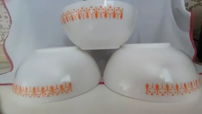 Três tigela grande trio dos anos 60 gravatinha laranja RS 360