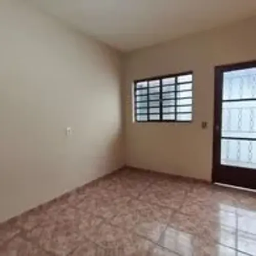 LK12 - vende-se casa Humildes