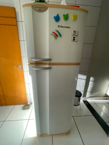 Vende-se geladeira em ótimo estado