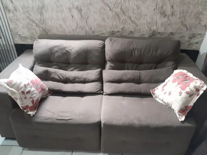 Sofa retrátil 2 metros marrom 