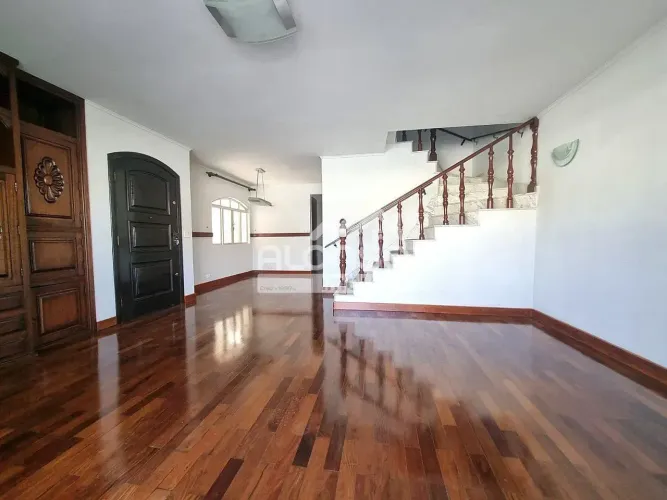 Casa com 230 m² e 3 quartos para aluguel no Jardim Bonfiglioli, Butantã!