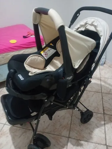 Carrinho de Bebê + Bebê Conforto Cosco Nexus (Estado de Novo!)