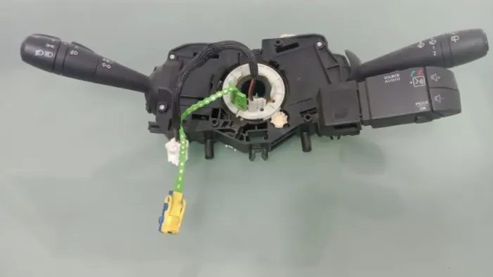 COMANDO DE SETA COM COMANDO DE SOM RENAULT LOGAN 2015/19 ORIGINAL 