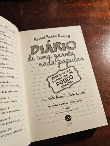 "Diário de uma Garota Nada Popular" | Livro 11 (Capa Dura)