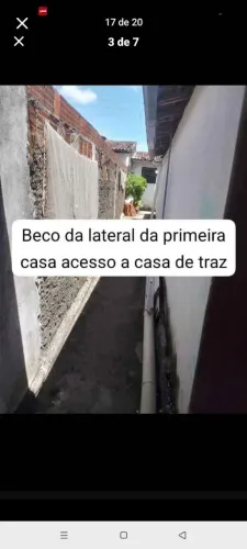 São três casa no terreno