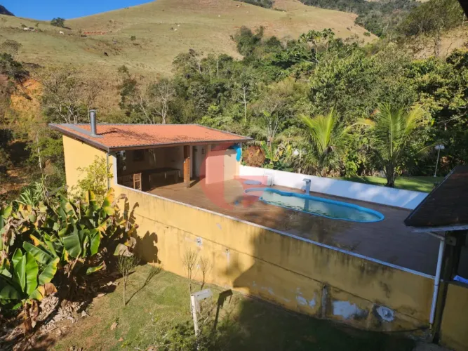 Linda chácara em São Francisco Xavier