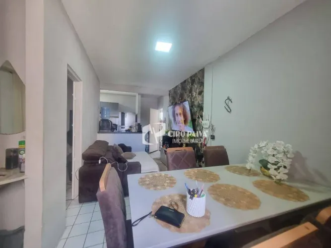Apartamento com 2 dormitórios à venda, 45 m² por R$ 130.000,00 - Messejana - Fortaleza/CE