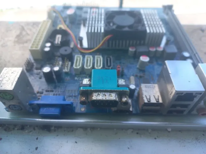 Placa mãe  com defeito NM70-l