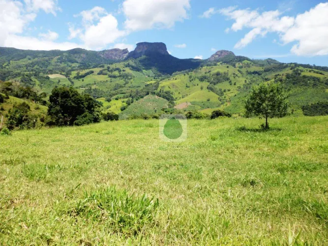 Terreno com ótima vista para Pedra do Baú e grande platô natural à venda, 35832 m² por R$ 