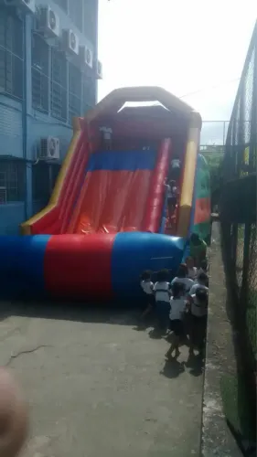 VENDO BRINQUEDOS INFLÁVEIS