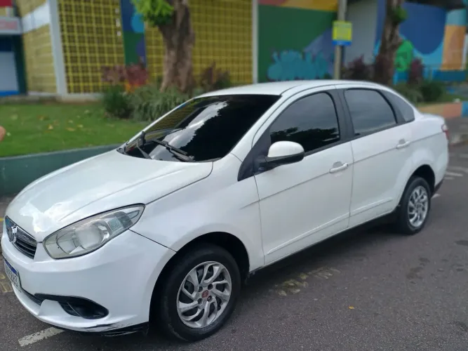 Fiat Grand Siena Tetrafuel 1.4 EVO F. Flex 8V 2014