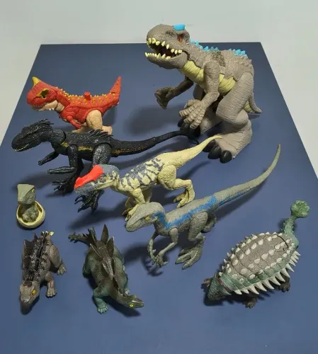 Dinossauros diversos para brincar e decorar