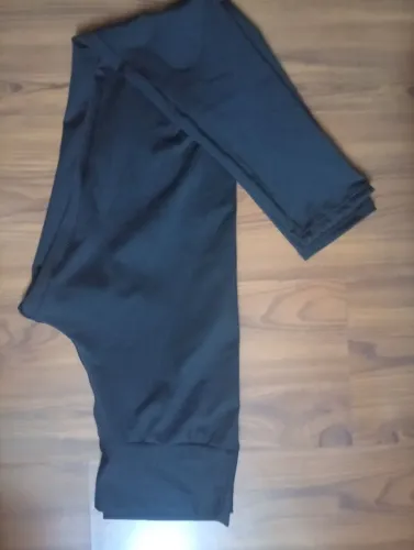 Calça legging preta semi-nova Tam. M