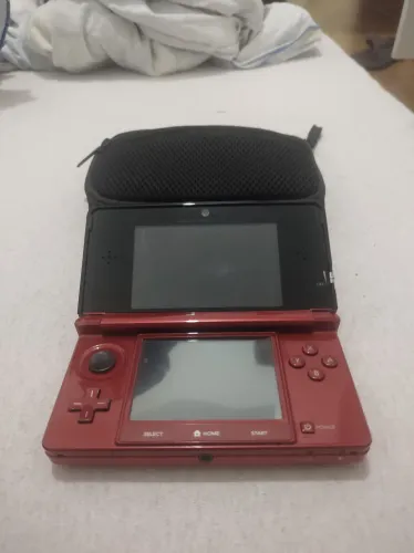 Nintendo 3ds old vermelho