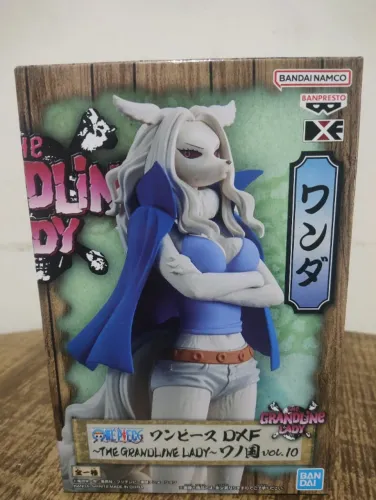 One Piece Mink Lady Lacrado.