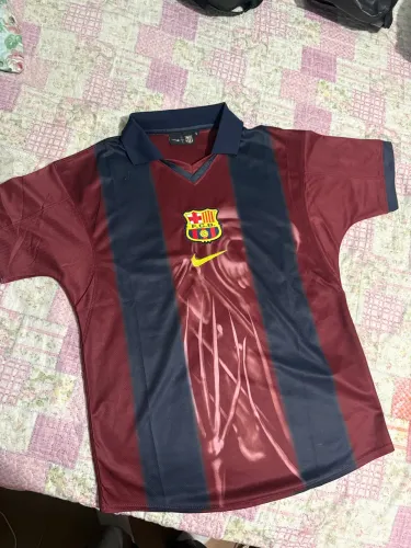 Camisa Barcelona X Travis Scott Retrô - Tamanho M/P (Camisa de Time)